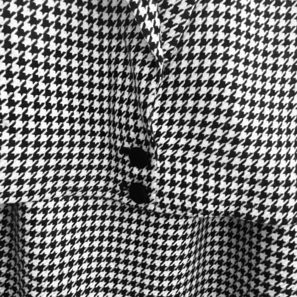 Ann Taylor 2PC Black/White Suit. Sz 2 - Picture 3 of 11